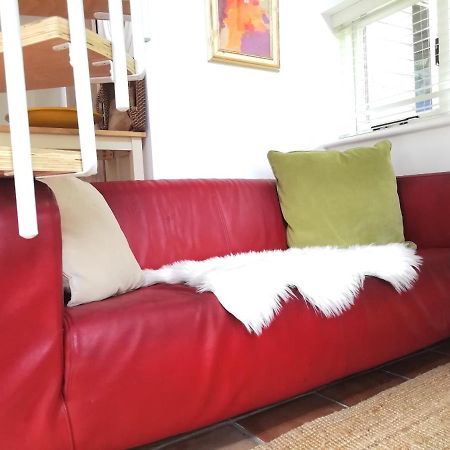 Unique Cottage Retreat Brighton ภายนอก รูปภาพ