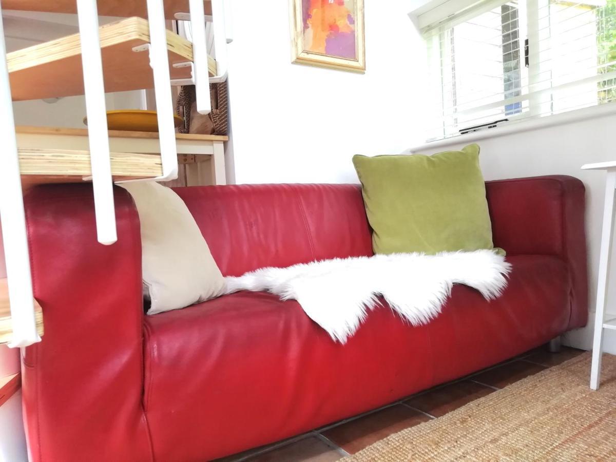 Unique Cottage Retreat Brighton ภายนอก รูปภาพ