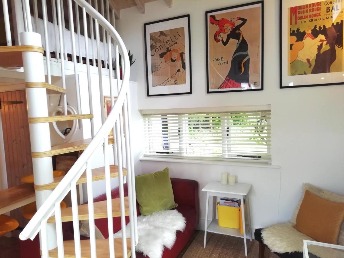 Unique Cottage Retreat Brighton ภายนอก รูปภาพ