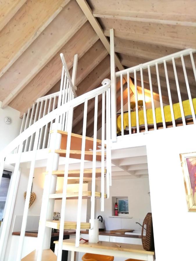 Unique Cottage Retreat Brighton ภายนอก รูปภาพ